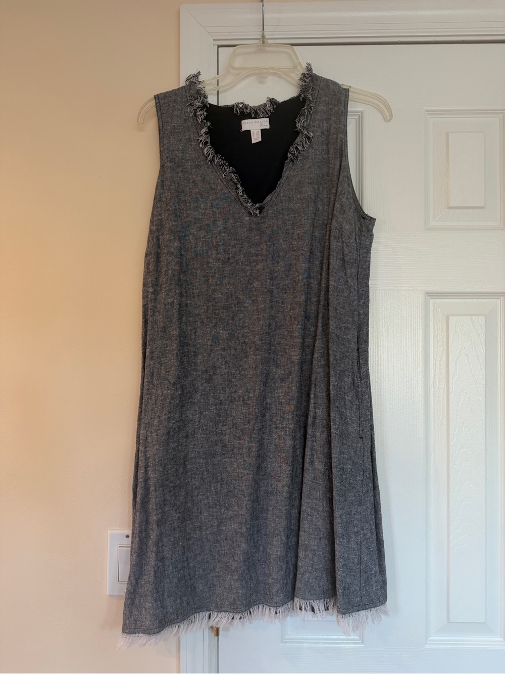 Susan Graver Sleeveless Frayed V-Neck Midi Dress - Blue/white.   LIKE NEW Lg pet